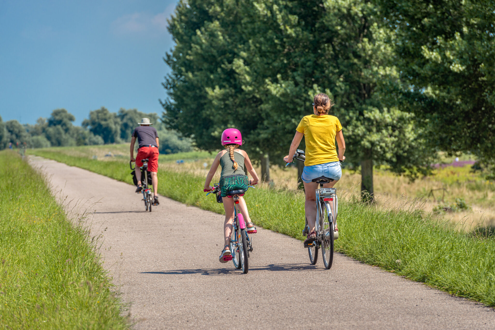 Famille cycliste : solutions pour emmener vos enfants à vélo avec vous